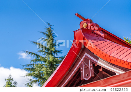 Kinjasui Shrine gable decoration Kumogataki main ridge demon 95822833