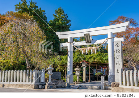Kinjamizu Shrine Torii Kinjamizu Shrine Torii 95822843