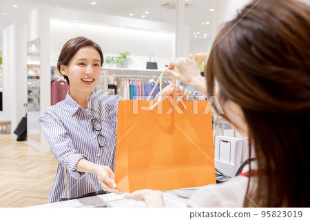 Women Apparel Shopping 95823019