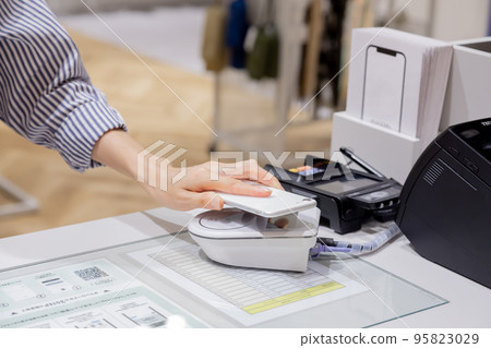 Women apparel shopping payment Women apparel shopping payment 95823029