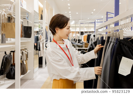 女服裝店員 女服裝店員 95823129