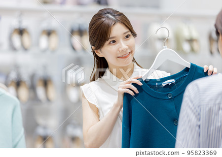 Women Apparel Shopping 95823369