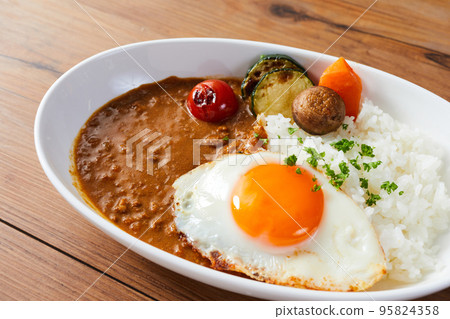Keema Curry Curry Curry Rice 95824358