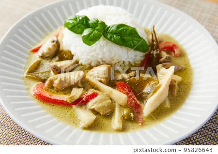 Green curry Thai curry Thai curry curry rice Green curry Thai curry Thai curry curry rice 95826643