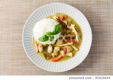 Green curry Thai curry Thai curry curry rice Green curry Thai curry Thai curry curry rice 95826644