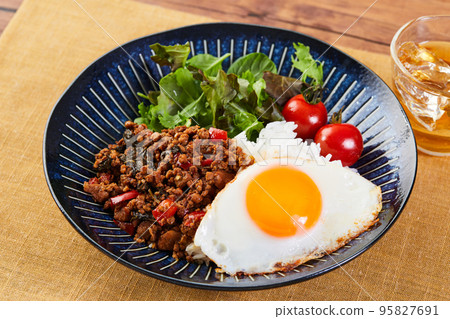 Gaprao Rice 泰式羅勒炒雞 Gaprao Rice 泰式羅勒炒雞 95827691