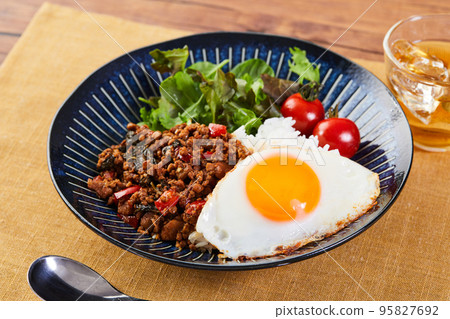 Gaprao Rice 泰式羅勒炒雞 Gaprao Rice 泰式羅勒炒雞 95827692