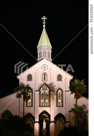 燈火通明的大浦天主堂(2022 年 10 月) 燈火通明的大浦天主堂(2022 年 10 月) 95828904