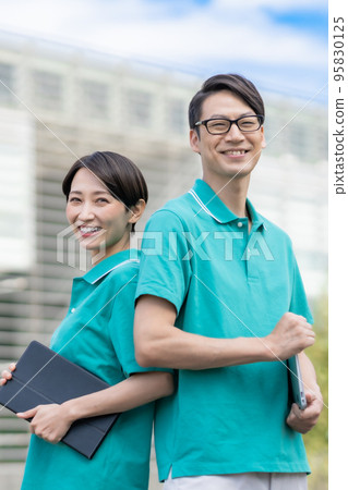 在設施工作的護理經理 95830125