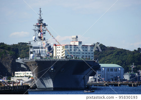 "International Fleet Review 2022" Destroyer Izumo "International Fleet Review 2022" Destroyer Izumo 95830193