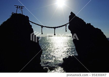 Married couple rocks where you can see Gunkanjima in Nomozaki, Nagasaki city 95830847