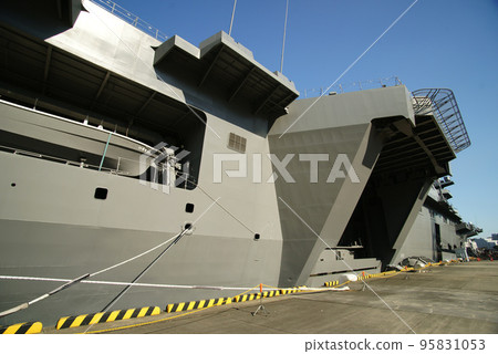 International Fleet Review 2022" Destroyer Izumo Deckside Elevator International Fleet Review 2022" Destroyer Izumo Deckside Elevator 95831053