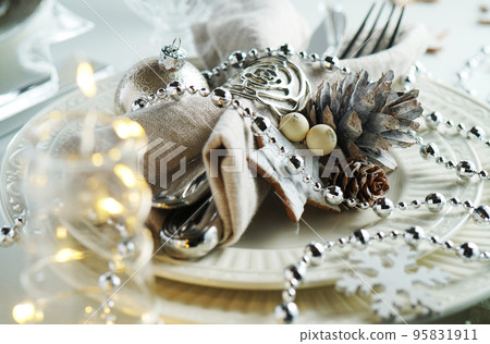 聖誕餐桌佈置 95831911