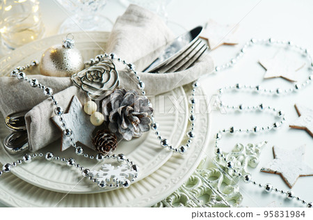 Christmas table setting 95831984