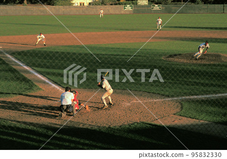 Baseball action game 95832330