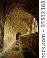 格洛斯特大教堂的迴廊 95832388
