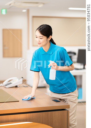 Cleaning staff (young woman, wiping) Cleaning staff (young woman, wiping) 95834781