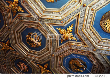 detail of golden ornamental ceiling 95835410
