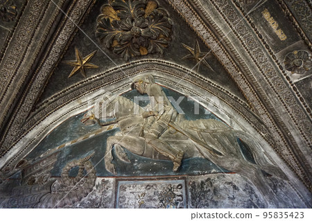 detail of golden ornamental ceiling 95835423