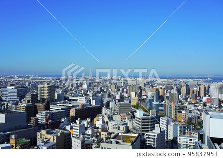 A view of Sakai Port from the observation lobby on the 21st floor of Sakai City Hall A view of Sakai Port from the observation lobby on the 21st floor of Sakai City Hall 95837951