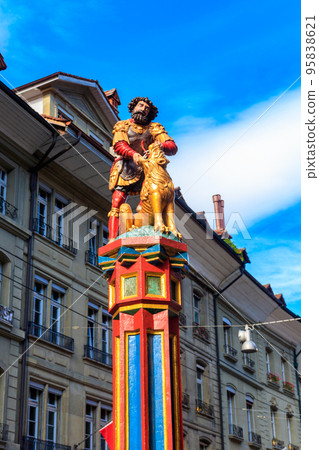 Samson fountain (Simsonbrunnen) on the Kramgasse in the Old City of Bern, Switzerland. Built in 1544 by Hans Gieng Samson fountain (Simsonbrunnen) on the Kramgasse in the Old City of Bern, Switzerland. Built in 1544 by Hans Gieng 95838621
