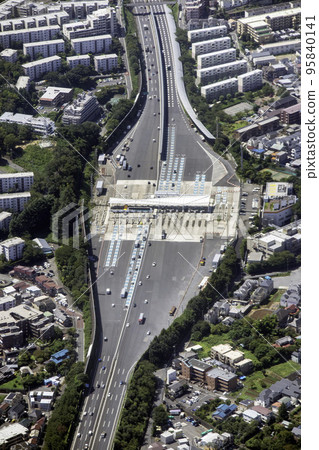 Aerial view near the Tokyo tollgate on the Tomei Expressway 95840141