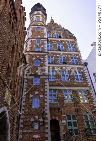 Vintage architecture of Old Town in Gdansk, Poland Vintage architecture of Old Town in Gdansk, Poland 95840377