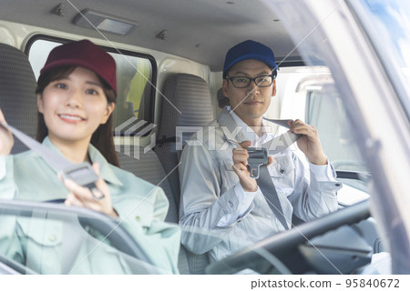 卡車司機係安全帶 卡車司機係安全帶 95840672