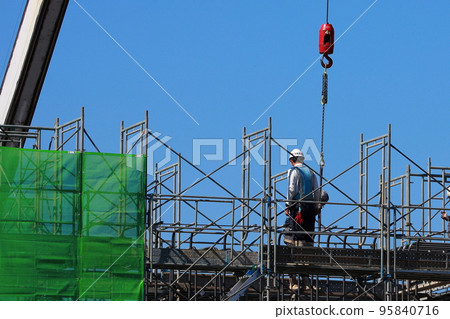 Crane hanging work Crane hanging work 95840716