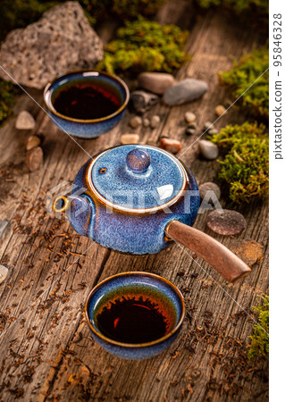 Warm cup of tea Warm cup of tea 95846328