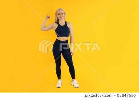 Concept of healthy lifestyle with young attractive sporty woman Concept of healthy lifestyle with young attractive sporty woman 95847650