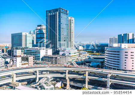 The cityscape of Yokohama, Japan, overlooking the Yokohama Bay Quarter in front of Yokohama Station and the Sogo Yokohama store 95854454
