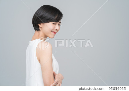 short hair woman beauty short hair woman beauty 95854935