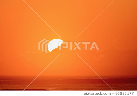11 月初久治濱海灘的日出 95855177