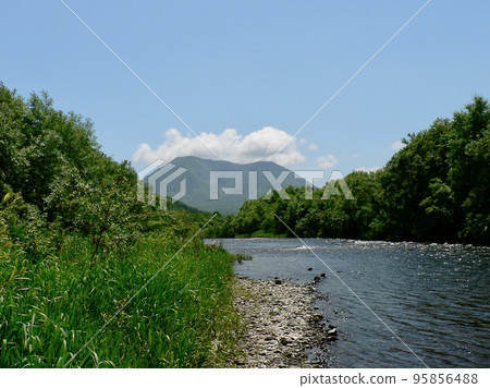 Hokkaido fishing Mountain stream fishing overlooking Mt. Shiribetsu Hokkaido fishing Mountain stream fishing overlooking Mt. Shiribetsu 95856488