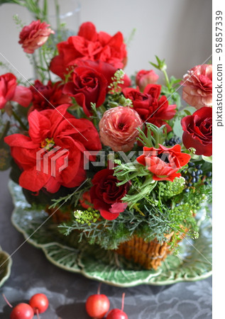 Christmas Flower Arrangement 95857339