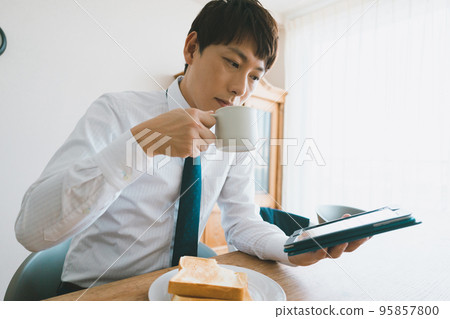 breakfast, gents, male 95857800
