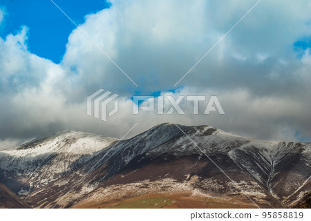 Beautiful mountains in the area Lake District. 95858819