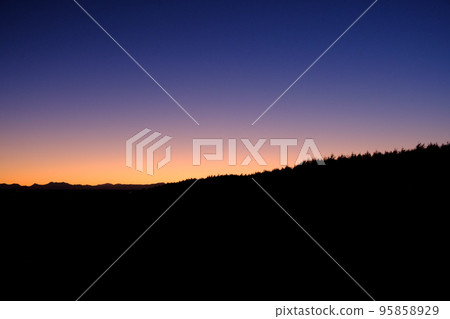 Hokkaido land and sunset 95858929
