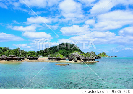 Okinawa remote island Hamahiga Island Kaneku Beach 95861798