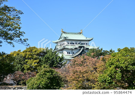 Nagoya castle in autumn Nagoya castle in autumn 95864474