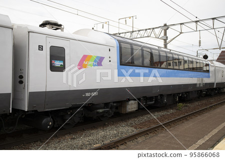 Kiha 183 series 5200s North Rainbow Express Kiha 182-5251 95866068