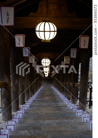 清晨的奈良長谷寺(奈良縣) 清晨的奈良長谷寺(奈良縣) 95866073