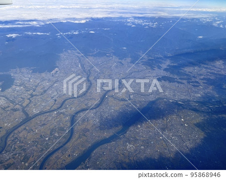 從岐阜市附近的飛機上看到的濃尾平原 95868946