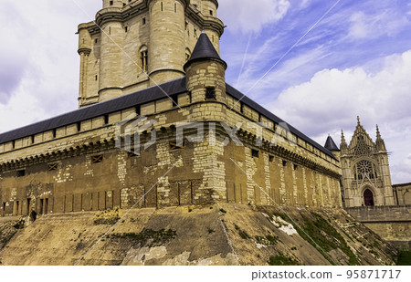 French royal fortress in the town of Vincennes French royal fortress in the town of Vincennes 95871717