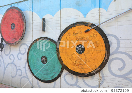 金光石街, 街道, 市中心, 胡同, 壁畫, 裝飾, 吉他, 歌曲, 紀念, 金光石街, 街道, 市中心, 胡同, 壁畫, 裝飾, 吉他, 歌曲, 紀念, 95872199
