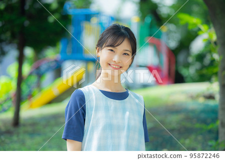 Nursery teacher park 95872246