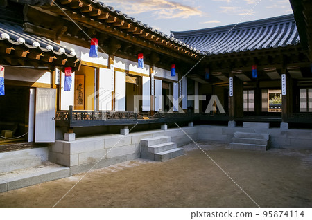 Namsangol Hanok Village Namsangol Hanok Village 95874114