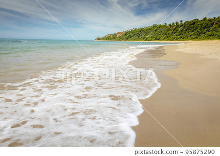 Idyllic Espelho Beach in Trancoso at sunny day, Bahia, Northeastern Brazil 95875290