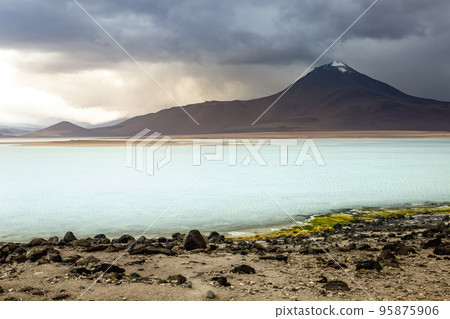Laguna Blanca, white Lagoon at dramatic sky in Altiplano of Bolivia Laguna Blanca, white Lagoon at dramatic sky in Altiplano of Bolivia 95875906